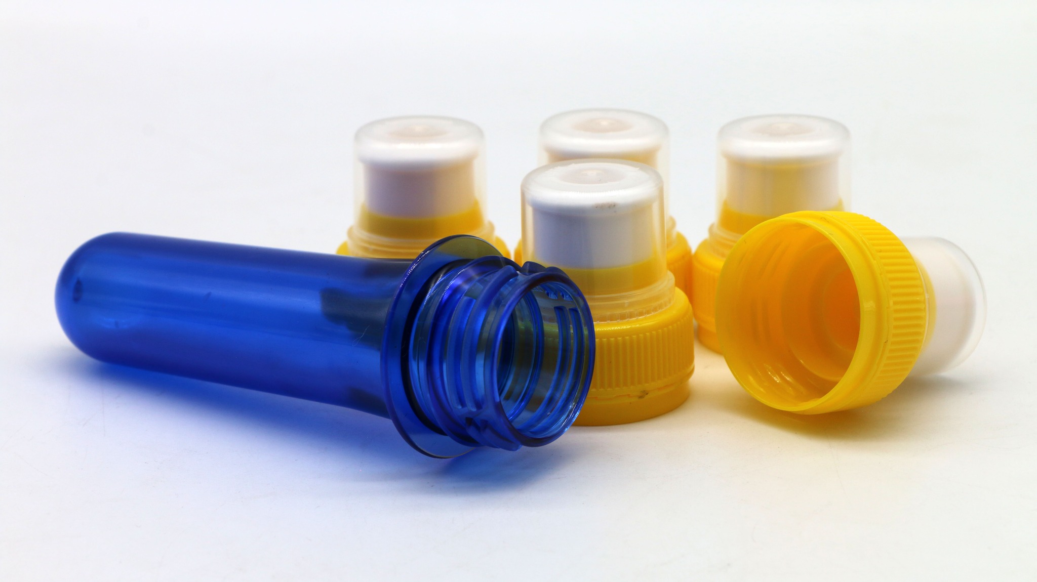 Customized PP PE plastic disposable colorful drinking juice 28mm