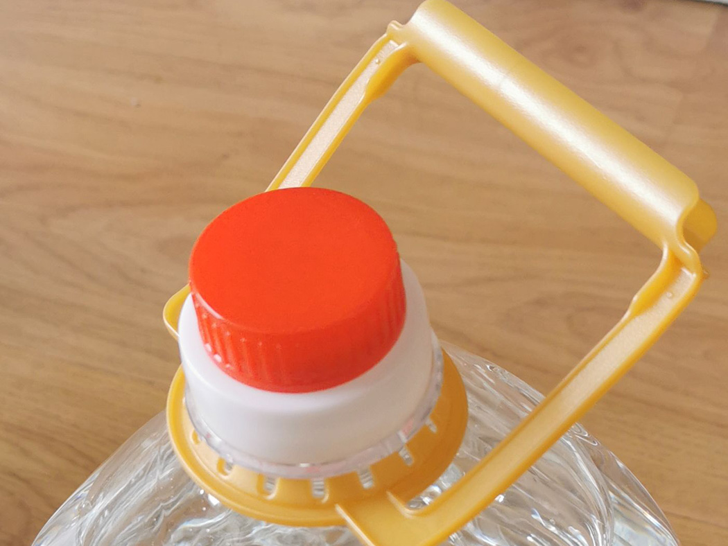 plastic water bottle handle comfort